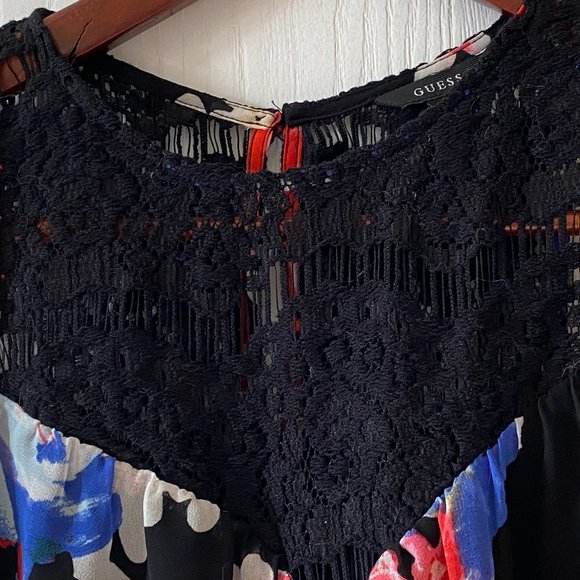 Guess Flowy Floral Top with Lace Detailing - Picture 5 of 8